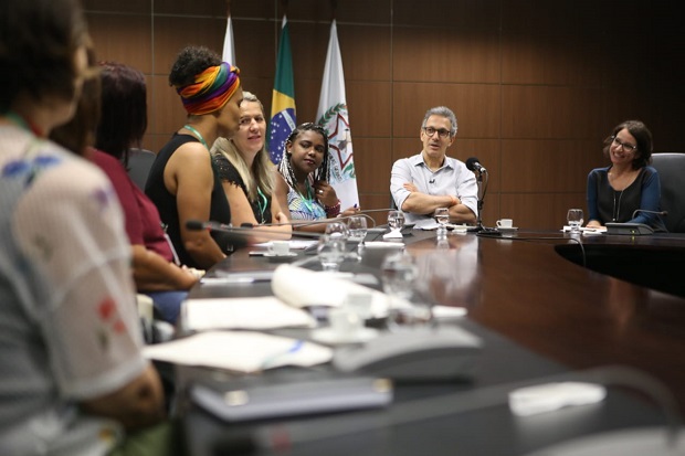 Governador destacou esforços da gestão para promover melhorias em áreas como alimentação escolar e infraestrutura. Foto: Pedro Gontijo (Imprensa/MG)